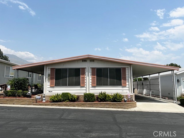 3850 Atlantic Avenue, Highland CA: https://media.crmls.org/medias/ad3e9fc6-ac19-4168-9a1c-0e57eb05bd35.jpg
