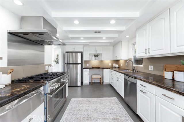 Detail Gallery Image 21 of 47 For 3219 Gibson Pl, Redondo Beach,  CA 90278 - 3 Beds | 2 Baths