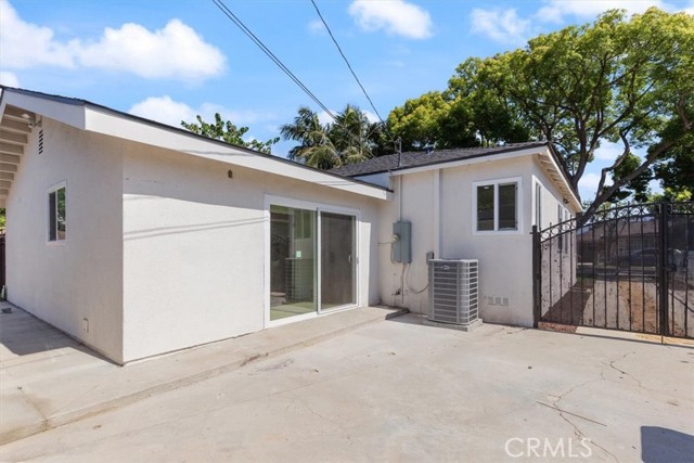 147 E 67th Way, Long Beach CA: https://media.crmls.org/medias/ad42ef5c-a273-4df7-ad09-0942c4c6e32d.jpg