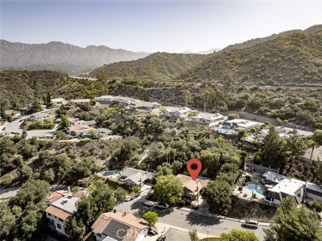 2101 El Arbolita Drive, Glendale CA: https://media.crmls.org/medias/ad439ea6-5888-452f-bcbd-075d8964d176.jpg