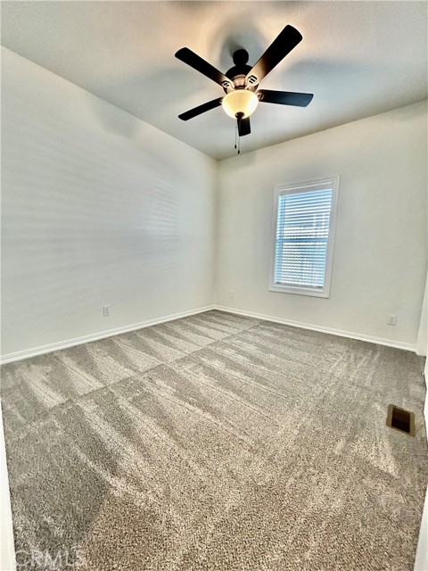 Detail Gallery Image 12 of 27 For 1536 S State St #28,  Hemet,  CA 92543 - 3 Beds | 2 Baths