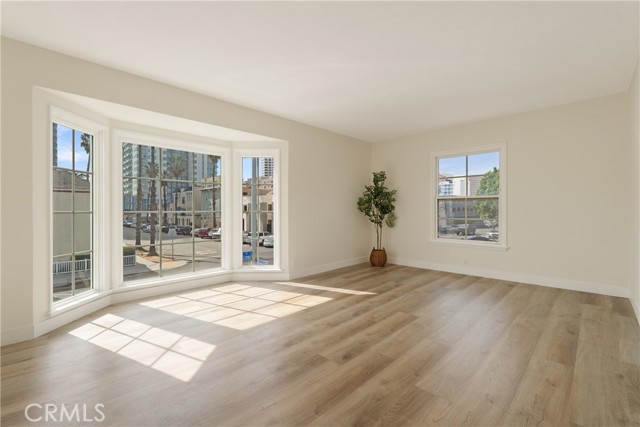 Detail Gallery Image 2 of 34 For 102 Lime Ave #6,  Long Beach,  CA 90802 - 1 Beds | 1 Baths