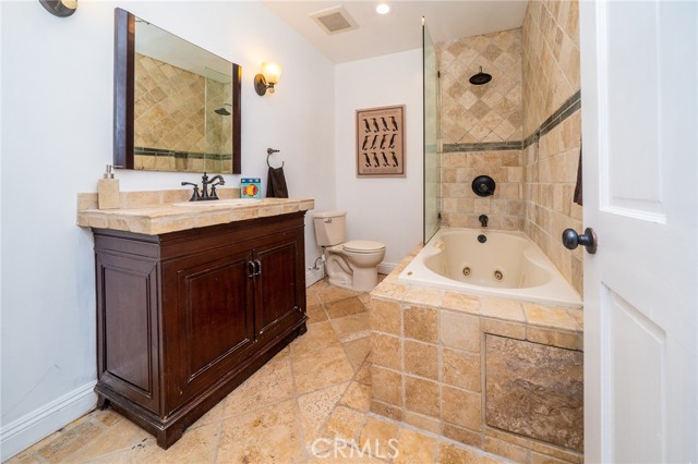 Detail Gallery Image 10 of 24 For 21330 Kickapoo Trl, Chatsworth,  CA 91311 - 2 Beds | 1 Baths