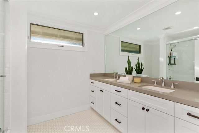 Detail Gallery Image 28 of 33 For 25831 Pecos Rd, Laguna Hills,  CA 92653 - 4 Beds | 2/1 Baths