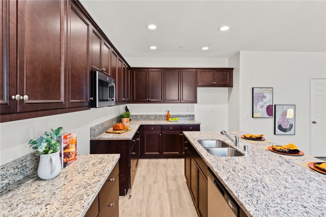 Detail Gallery Image 18 of 47 For 11649 Sable Way, Moreno Valley,  CA 92557 - 4 Beds | 2/1 Baths