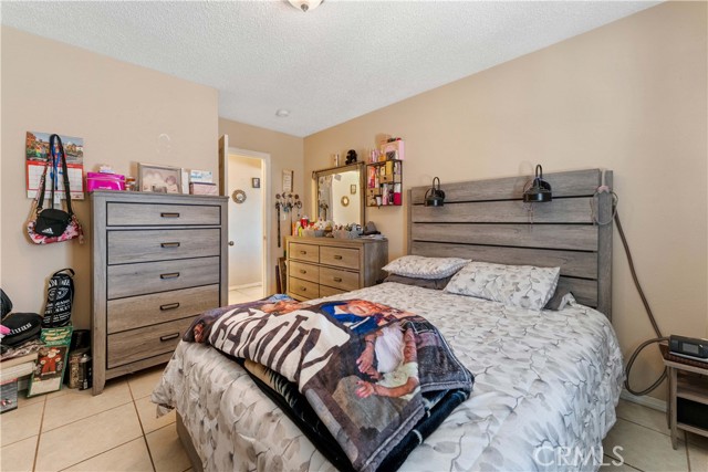 Detail Gallery Image 10 of 19 For 16248 La Cubre Dr, Victorville,  CA 92395 - 4 Beds | 2 Baths