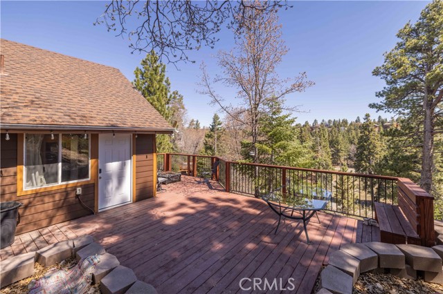 Detail Gallery Image 7 of 43 For 43418 Ridge Crest Dr, Big Bear Lake,  CA 92315 - 2 Beds | 2 Baths