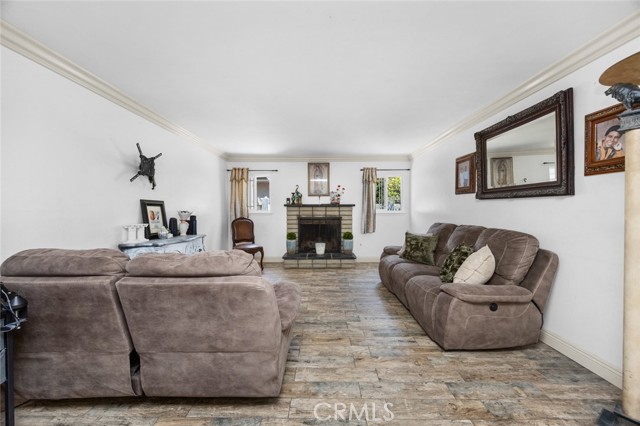 Detail Gallery Image 6 of 31 For 7172 Hayes Cir, Buena Park,  CA 90620 - 3 Beds | 2 Baths
