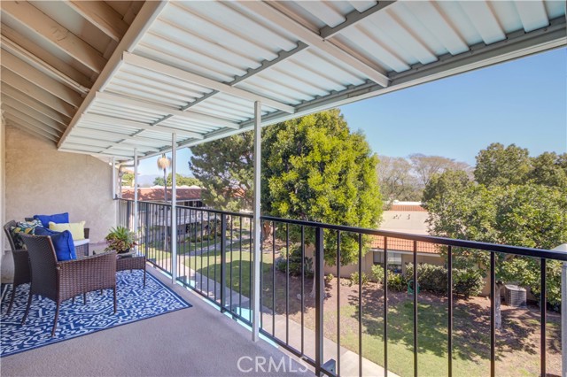 Detail Gallery Image 5 of 59 For 3033 via Vista #P,  Laguna Woods,  CA 92637 - 2 Beds | 2 Baths