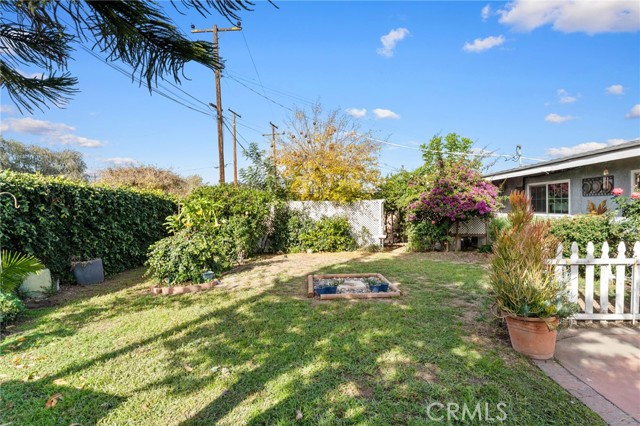 1045 Cathedral Way, Pomona CA: https://media.crmls.org/medias/ad482f1a-95bd-4254-99ed-834d8a6c5997.jpg