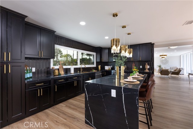 Detail Gallery Image 19 of 75 For 3841 Pacific Ave, Long Beach,  CA 90807 - 5 Beds | 5 Baths