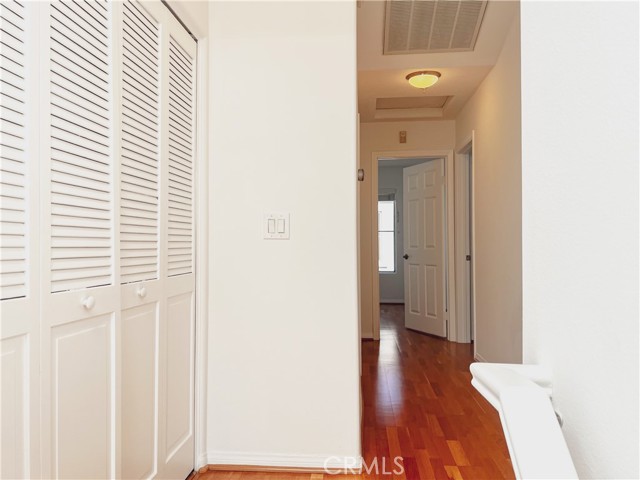 1628 E Palm Ave, El Segundo CA: https://media.crmls.org/medias/ad492bbf-9199-48b3-a408-cfd42697940e.jpg