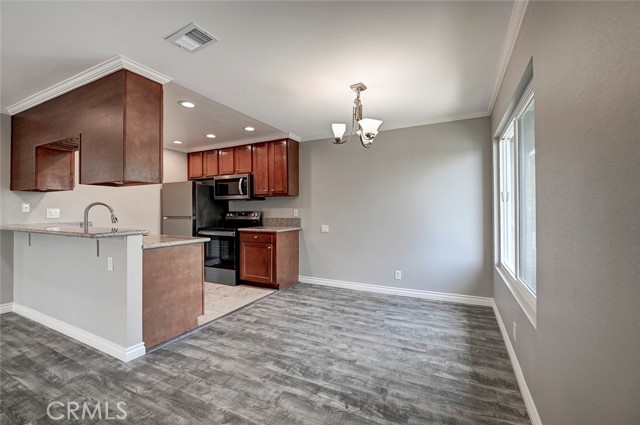 21981 Rimhurst Drive, Lake Forest CA: https://media.crmls.org/medias/ad4a84f2-0cc8-48ff-a6c0-42ee86df66a1.jpg