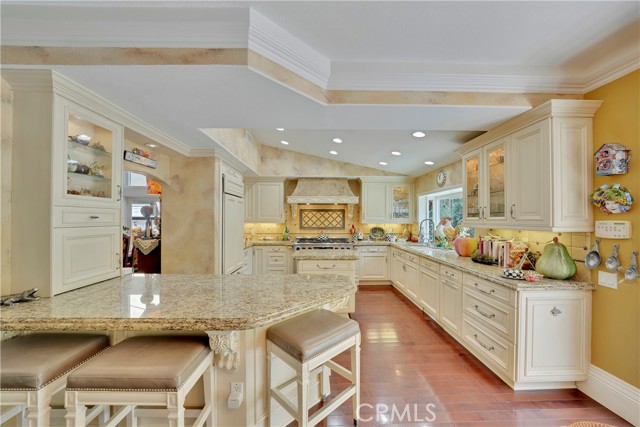3121 Corte Linda, Newport Beach CA: https://media.crmls.org/medias/ad4a8963-8a43-40d3-932a-efcf693826ac.jpg
