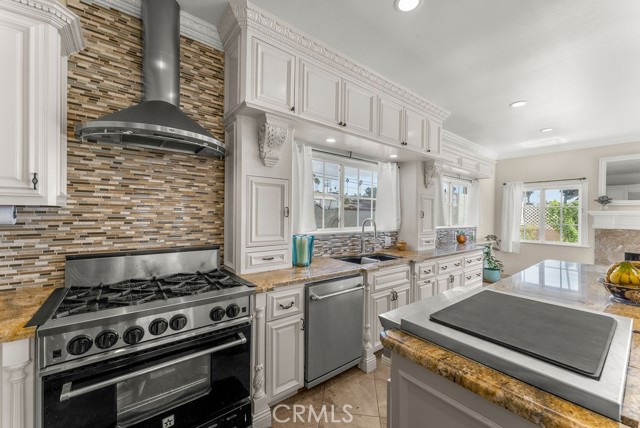 Detail Gallery Image 9 of 38 For 2500 Anabas Ave, San Pedro,  CA 90732 - 5 Beds | 5 Baths