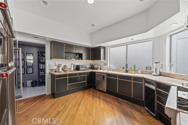 Detail Gallery Image 34 of 48 For 620 Harbor St #6,  Venice,  CA 90291 - 3 Beds | 2/1 Baths