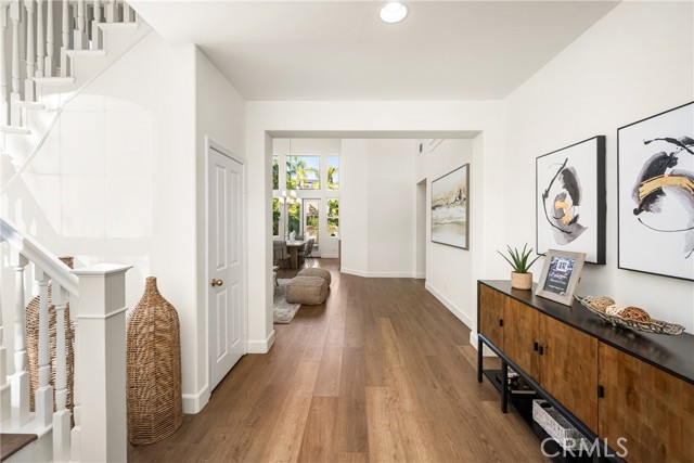 19692 Dorado Drive, Lake Forest CA: https://media.crmls.org/medias/ad4b976e-eecc-4702-95af-f043b0605d8d.jpg
