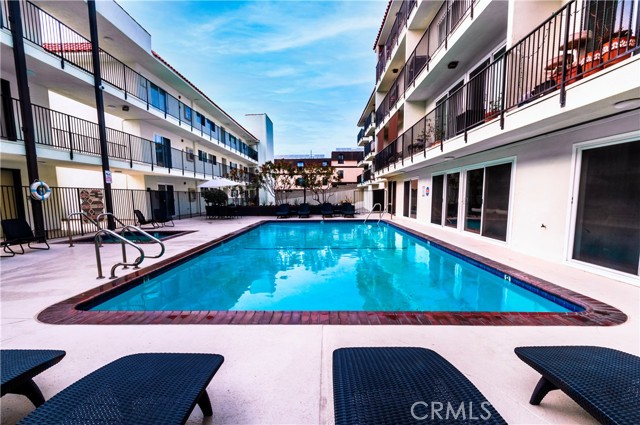 1720 Ardmore Avenue, Hermosa Beach, California 90254, 1 Bedroom Bedrooms, ,Residential,Sold,Ardmore,PV21177003