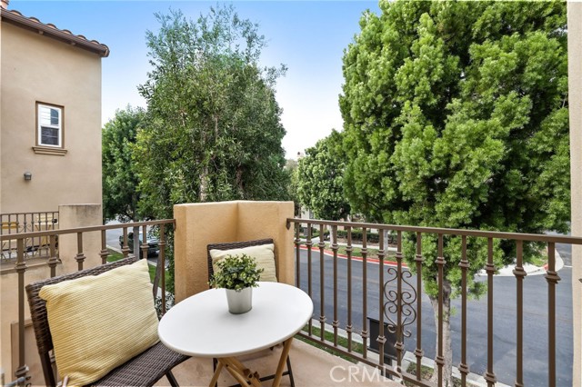 Detail Gallery Image 19 of 59 For 302 Tall Oak, Irvine,  CA 92603 - 3 Beds | 3/1 Baths