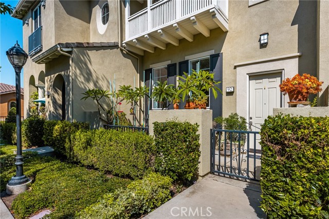 92 Chula Vista, Irvine CA: https://media.crmls.org/medias/ad4d5a6d-b6eb-403c-91a9-f9a8236d8da0.jpg