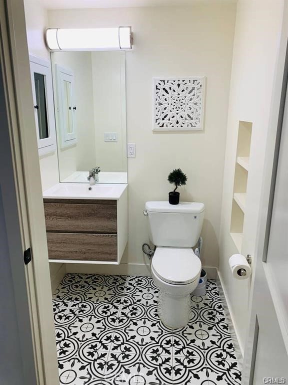 4818 Satsuma Avenue, North Hollywood CA: https://media.crmls.org/medias/ad4d5a95-4b0f-4cfa-b12b-be2fa6c02f81.jpg