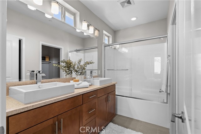 1800 Ocean Court, Costa Mesa CA: https://media.crmls.org/medias/ad4da7dc-832f-4ffa-b195-bedd2ccc5c34.jpg