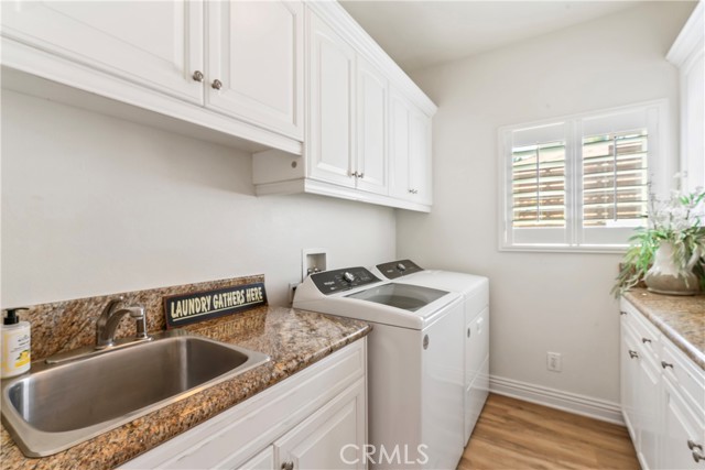 22941 Gold Rush Place, Canyon Lake CA: https://media.crmls.org/medias/ad4e342f-398e-43aa-8674-c6e49f4f4793.jpg
