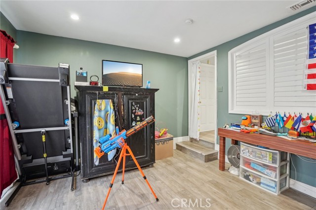 Detail Gallery Image 15 of 20 For 3336 Cherokee Ave, South Gate,  CA 90280 - 4 Beds | 2 Baths