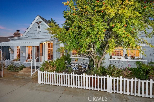 1407 N Bay Front E, Newport Beach CA: https://media.crmls.org/medias/ad4f4f0c-1920-4461-a884-e5c90cbcfec3.jpg