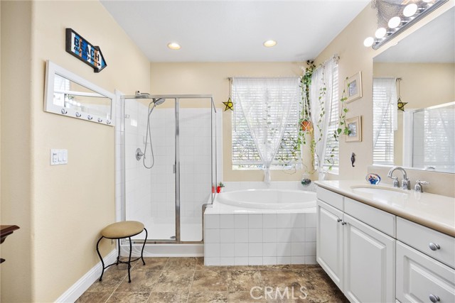 Detail Gallery Image 24 of 52 For 6119 Pilar, Bakersfield,  CA 93306 - 4 Beds | 3 Baths