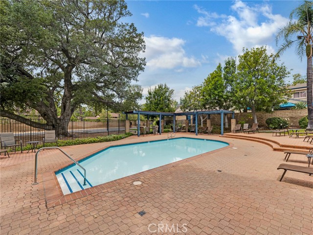 Detail Gallery Image 36 of 39 For 6004 Rothko Ln, Simi Valley,  CA 93063 - 2 Beds | 2 Baths