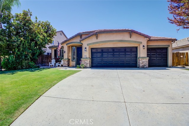 12109 Childress Street, Bakersfield CA: https://media.crmls.org/medias/ad508772-f3d9-4a29-a174-ab4d3281dd32.jpg