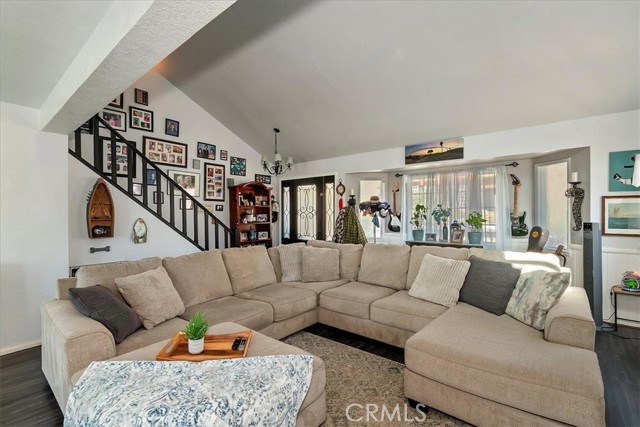 Detail Gallery Image 10 of 73 For 1211 Yosemite, Lake Arrowhead,  CA 92352 - 4 Beds | 3/1 Baths