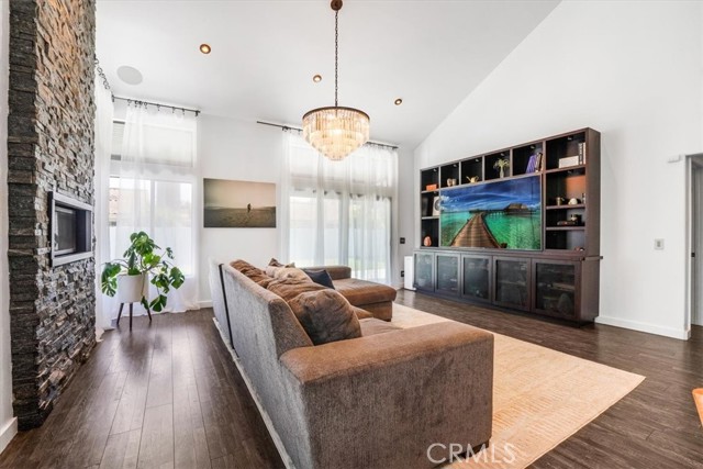 479 Pesaro Street, Oak Park CA: https://media.crmls.org/medias/ad50c9f8-848a-4e4a-a626-57179160e660.jpg