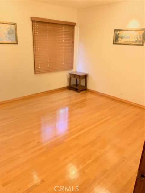 Detail Gallery Image 21 of 44 For 1718 Cleveland Rd, Glendale,  CA 91202 - 3 Beds | 3 Baths