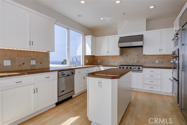 4419 Crest Drive, Manhattan Beach, California 90266, 3 Bedrooms Bedrooms, ,3 BathroomsBathrooms,Residential,Sold,Crest,SB22220114