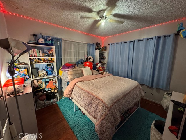 Detail Gallery Image 8 of 12 For 910 W 138th, Compton,  CA 90222 - 3 Beds | 1 Baths