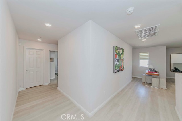 1202 Clipper Lane, Harbor City CA: https://media.crmls.org/medias/ad52b0d1-453f-47dc-834e-38c1ffdfd284.jpg