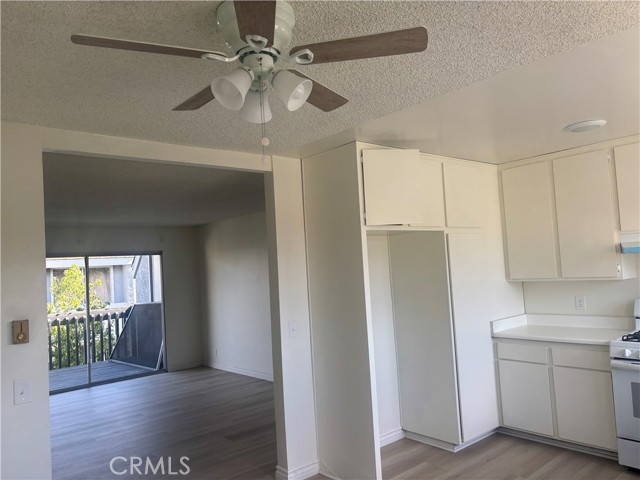 Detail Gallery Image 4 of 20 For 167 Briarwood, Irvine,  CA 92604 - 3 Beds | 1 Baths