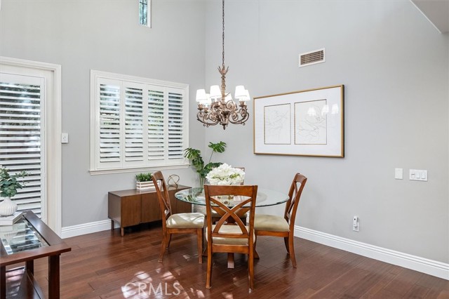 Detail Gallery Image 11 of 47 For 24909 Ironwood Dr, Valencia,  CA 91355 - 4 Beds | 4 Baths