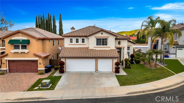 16139 Crooked Creek Court, Chino Hills CA: https://media.crmls.org/medias/ad54d159-3f88-4603-97a1-88791727eb55.jpg