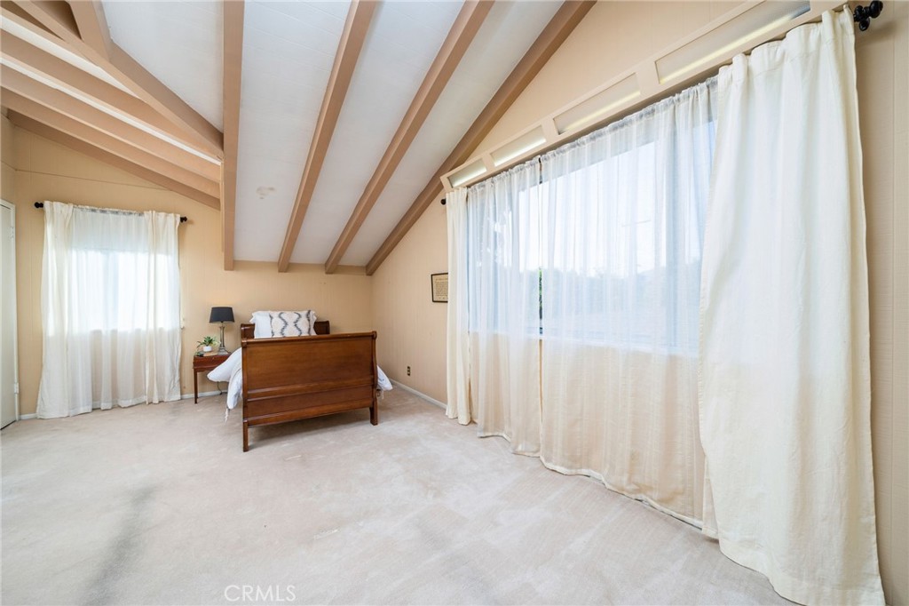 https://media.crmls.org/medias/ad558785-f8b9-412a-b155-9b42063774e3.jpg?preset=X-Large