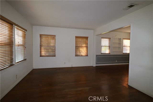 622 Center Street, Costa Mesa CA: https://media.crmls.org/medias/ad5644cf-90c8-4b05-a2ac-94c8851ddd13.jpg