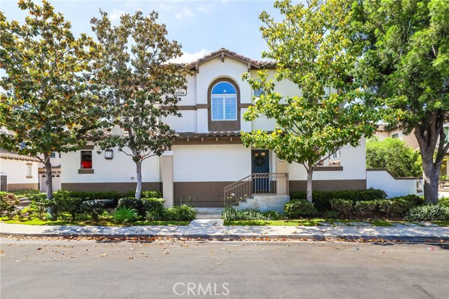 2348 Sunningdale Drive, Tustin CA: https://media.crmls.org/medias/ad56cf43-9f34-40b7-a099-8108520a80af.jpg