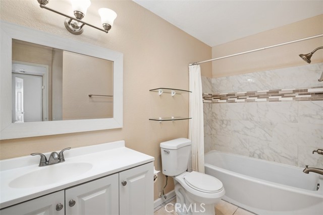 Detail Gallery Image 9 of 22 For 22011 Rimhurst Dr #178,  Lake Forest,  CA 92630 - 2 Beds | 1 Baths