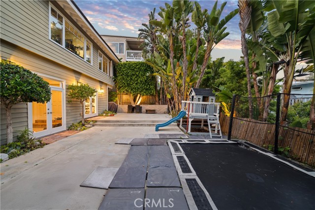 Detail Gallery Image 51 of 70 For 1044 Noria St, Laguna Beach,  CA 92651 - 4 Beds | 3/1 Baths