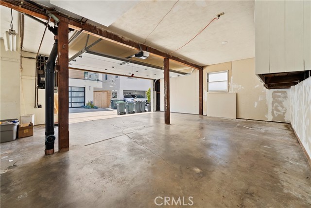 604 Marguerite Avenue, Corona del Mar CA: https://media.crmls.org/medias/ad5b9470-0fe7-4197-a81c-c559dba2a15b.jpg