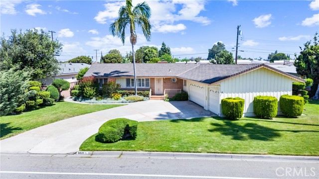 Detail Gallery Image 7 of 57 For 9521 Royal Palm Bld, Garden Grove,  CA 92841 - 4 Beds | 2/1 Baths