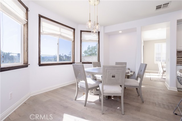 Detail Gallery Image 15 of 39 For 5474 Sunlight, Simi Valley,  CA 93063 - 6 Beds | 4 Baths