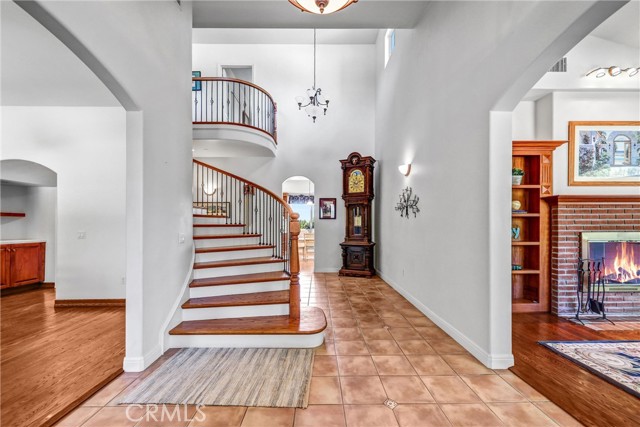10345 McBroom Street, Sunland CA: https://media.crmls.org/medias/ad5d9094-9390-4e9f-91d4-32f1809feb80.jpg